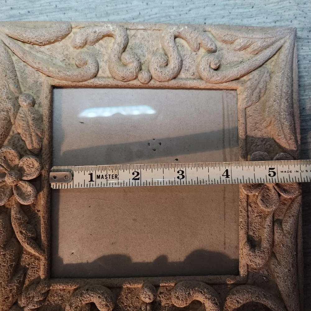 Vintage STONE RESIN PICTURE FRAME 4.5 x 4.5 Photo Swirl Sand Flowers Easel